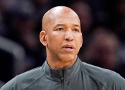 开云体育登录-关于奥格斯堡主帅被解雇，球队管理调整的信息