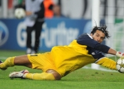 开云体育入口-马刺一波带走雄鹿，切特关键时刻站出来，新星崛起与团队胜利的交响曲