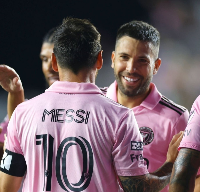 包含韩国力克瑞典,阿尔巴送出助攻的词条 包含韩国力克瑞典,阿尔巴送出助攻的词条