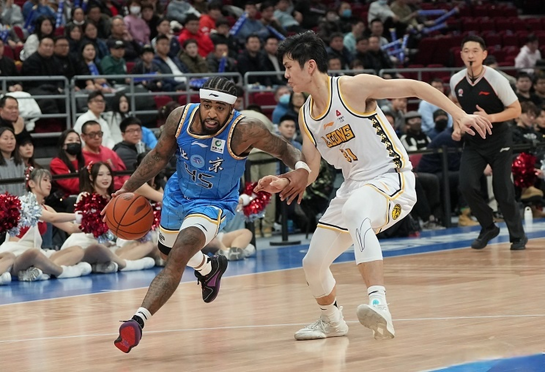 河北男篮主场告捷,提高士气 河北男篮主场告捷,提高士气