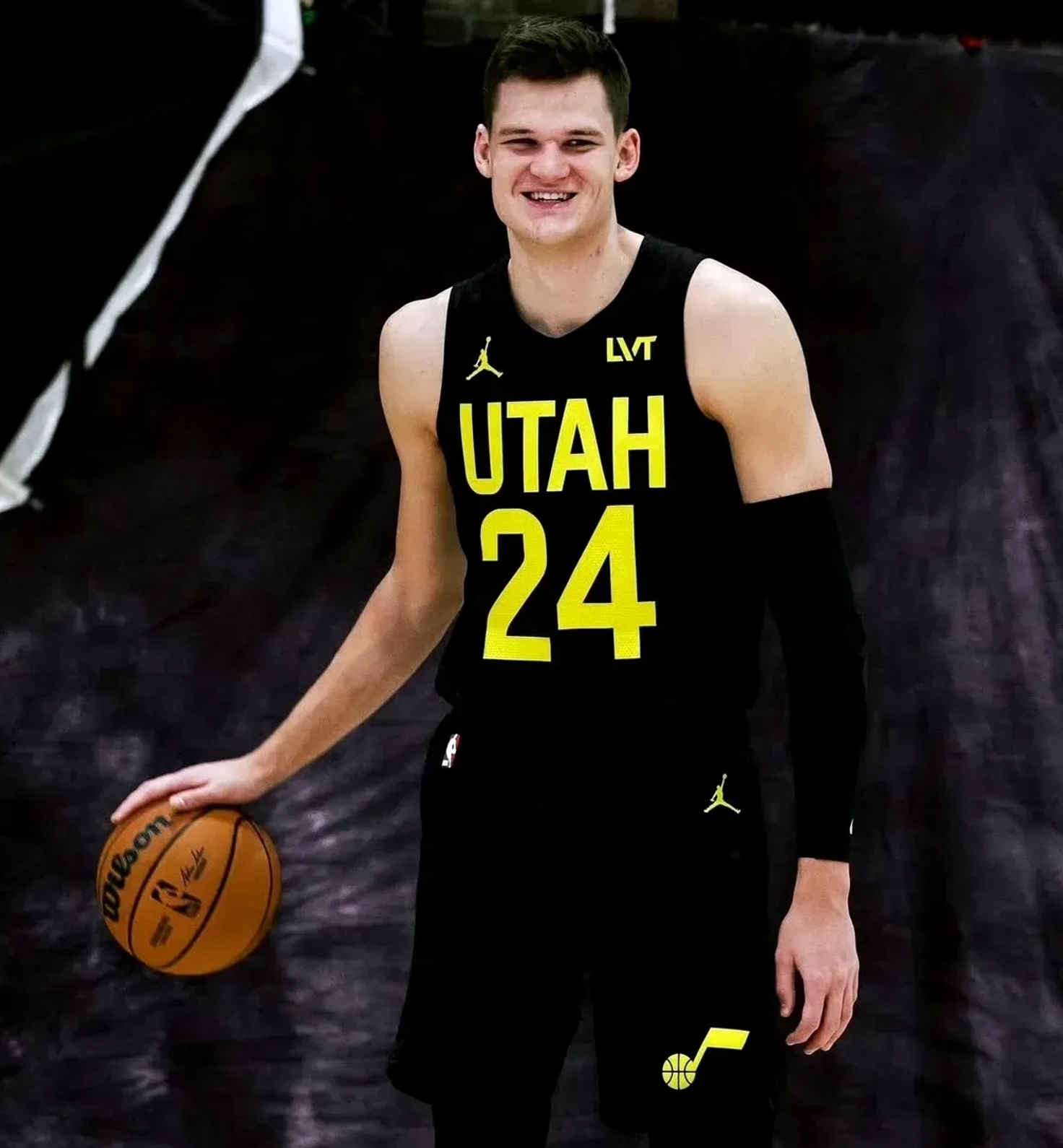 爵士战胜篮网,戈贝尔内线优势成球队制胜法宝的简单介绍 爵士战胜篮网,戈贝尔内线优势成球队制胜法宝的简单介绍