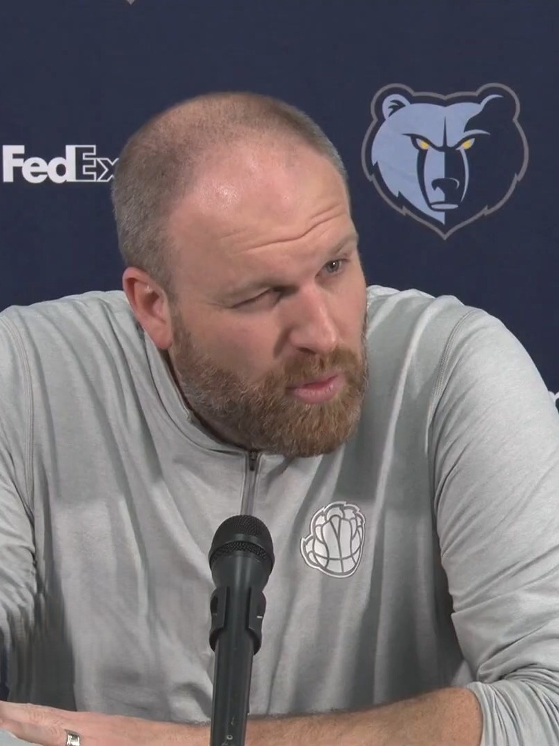 关于奥格斯堡主帅被解雇,球队管理调整的信息 关于奥格斯堡主帅被解雇,球队管理调整的信息