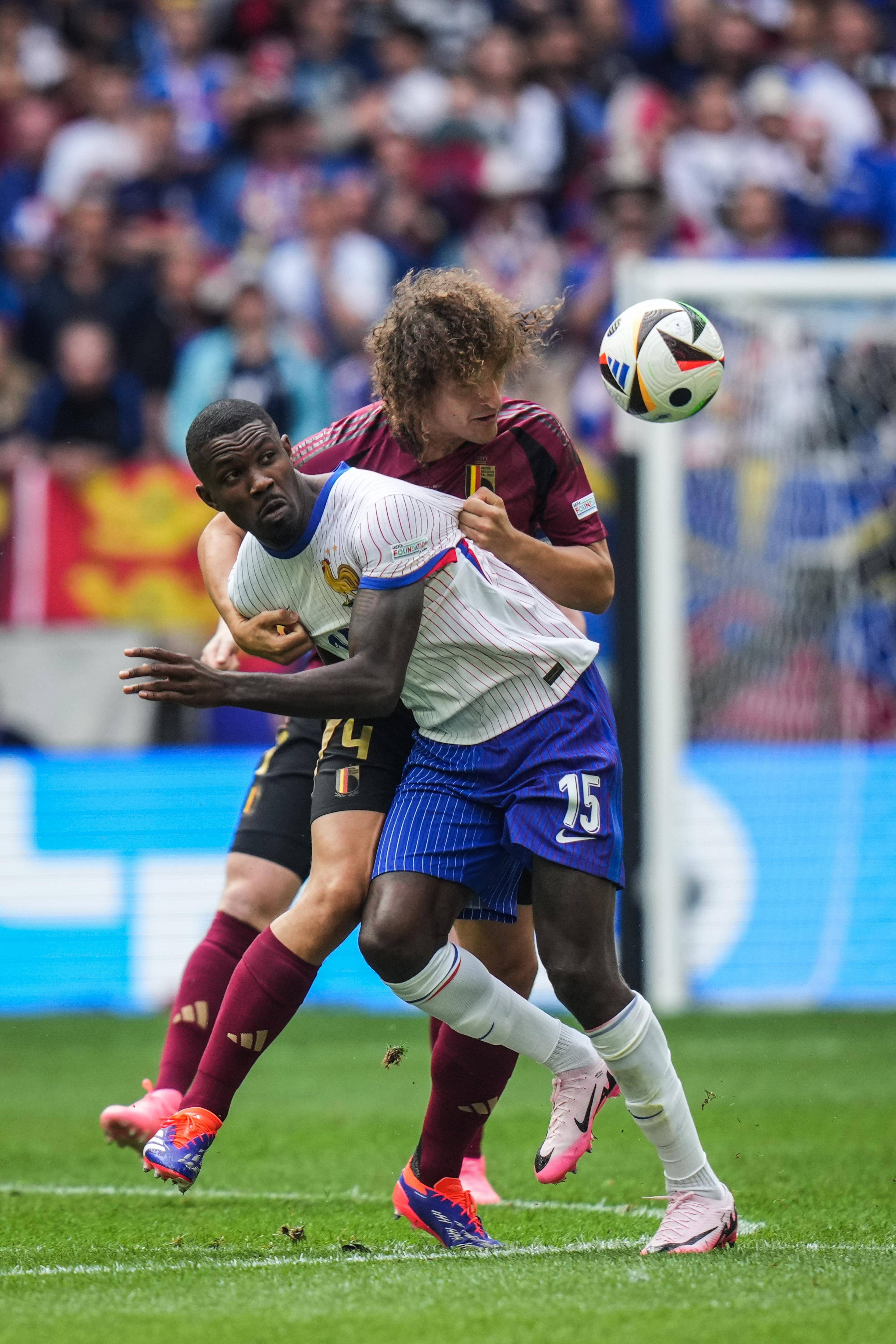 包含法国足球队在国外比赛中赢得殊荣的词条 包含法国足球队在国外比赛中赢得殊荣的词条