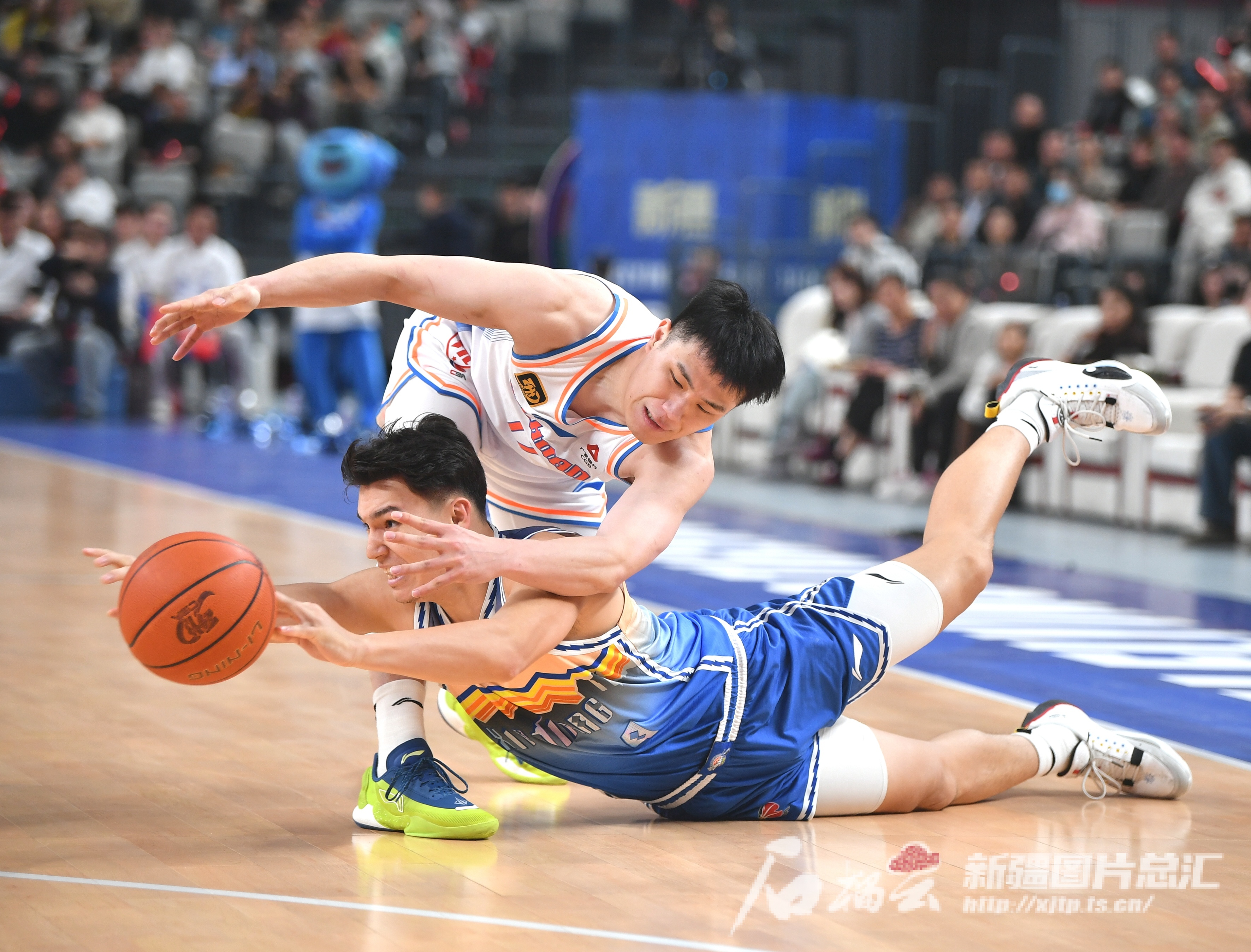 关于新疆男篮力压对手，获得最终胜利的信息