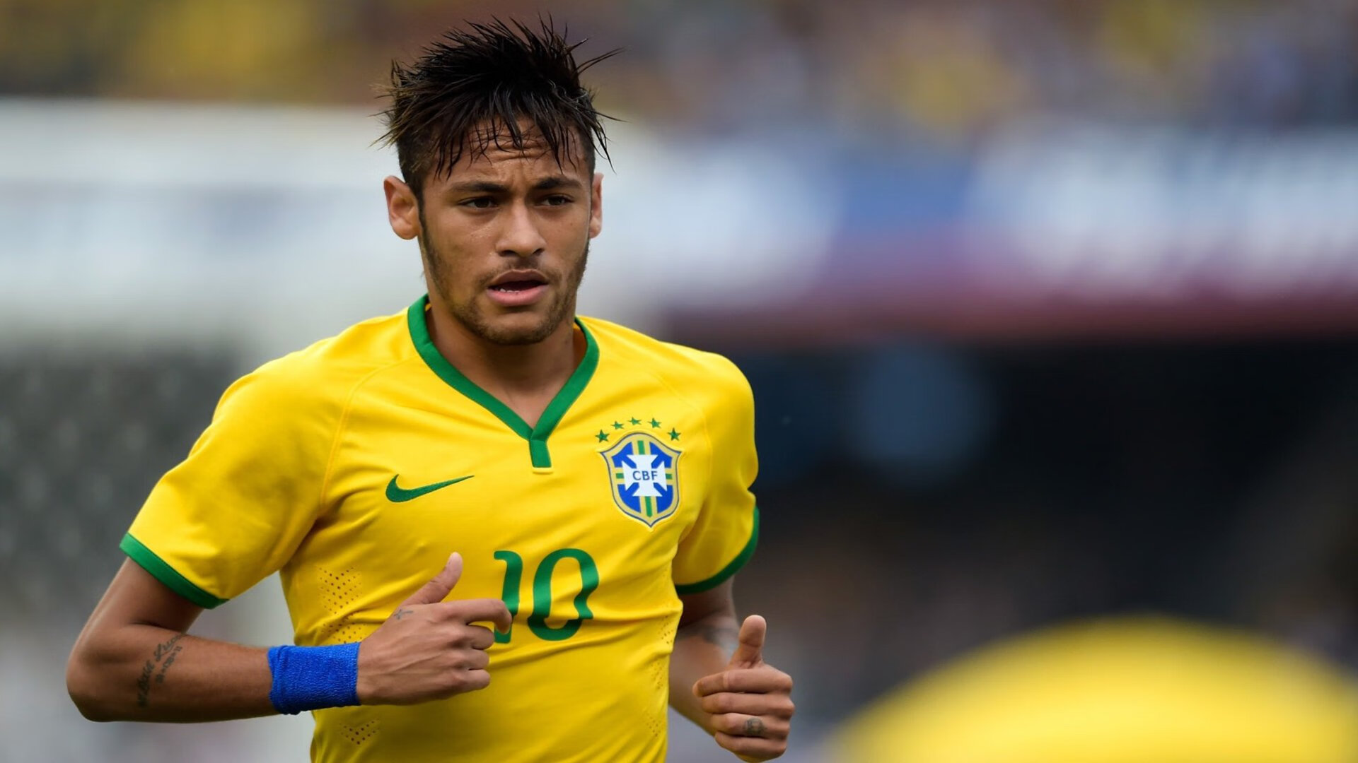 赛道与绿茵的交汇,当F1争冠战火遇上莱比锡红牛的欧冠之夜