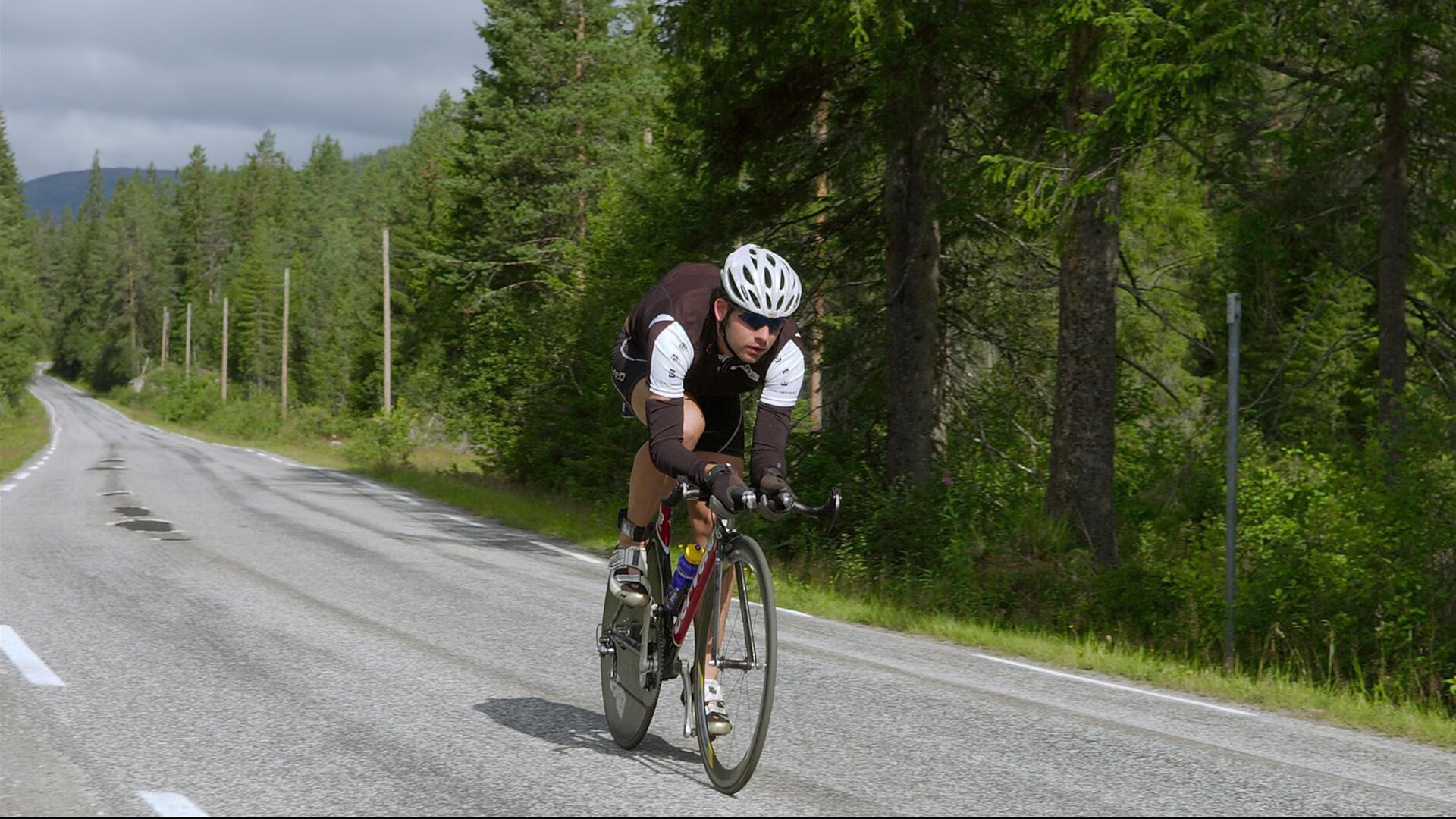冰与火的对决，西决生死战，美国防守如何锁死冰岛奇迹？