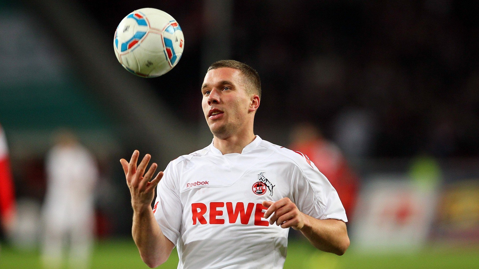 双线鏖战，韩国队绝境逆袭葡萄牙，樊振东点燃乒乓赛场